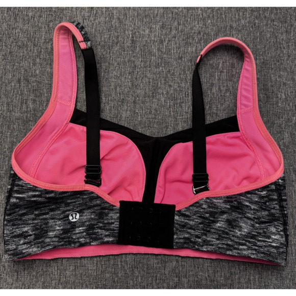 Lululemon Sport Bra Black and White Striped Size 36DD - Picture 2 of 3